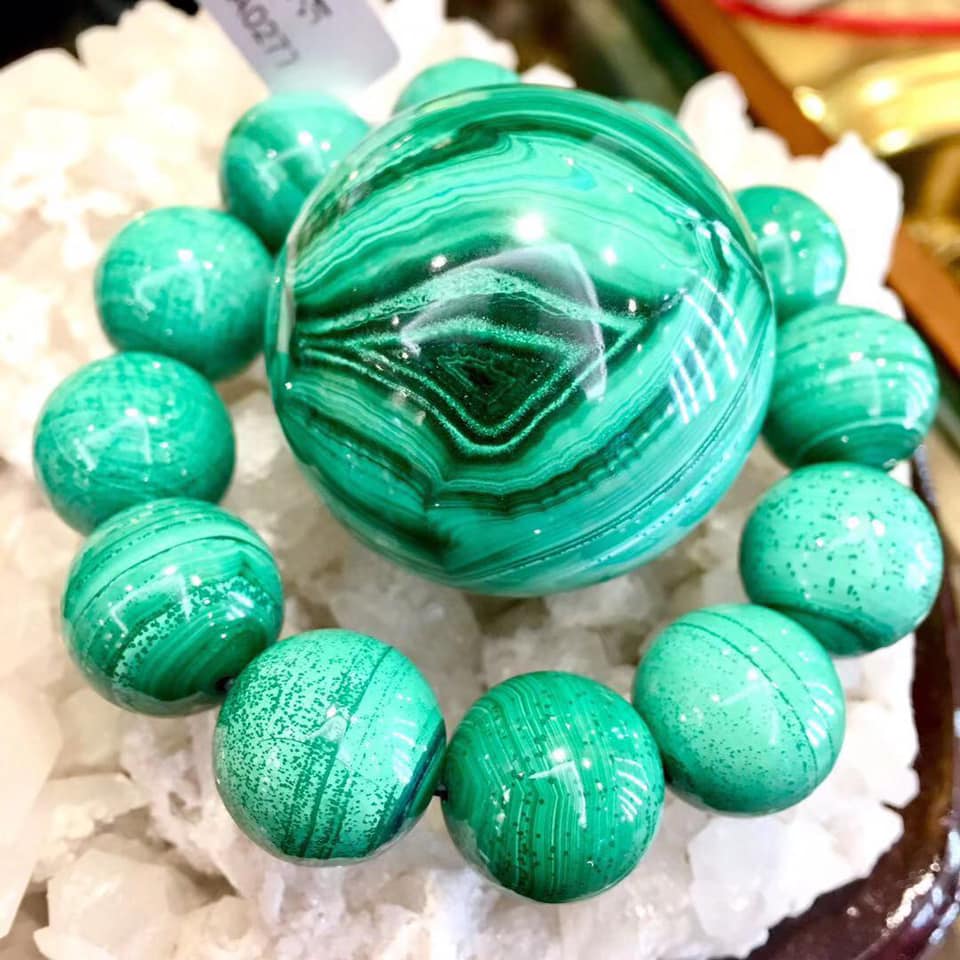 孔雀石圓球與孔雀石手鍊